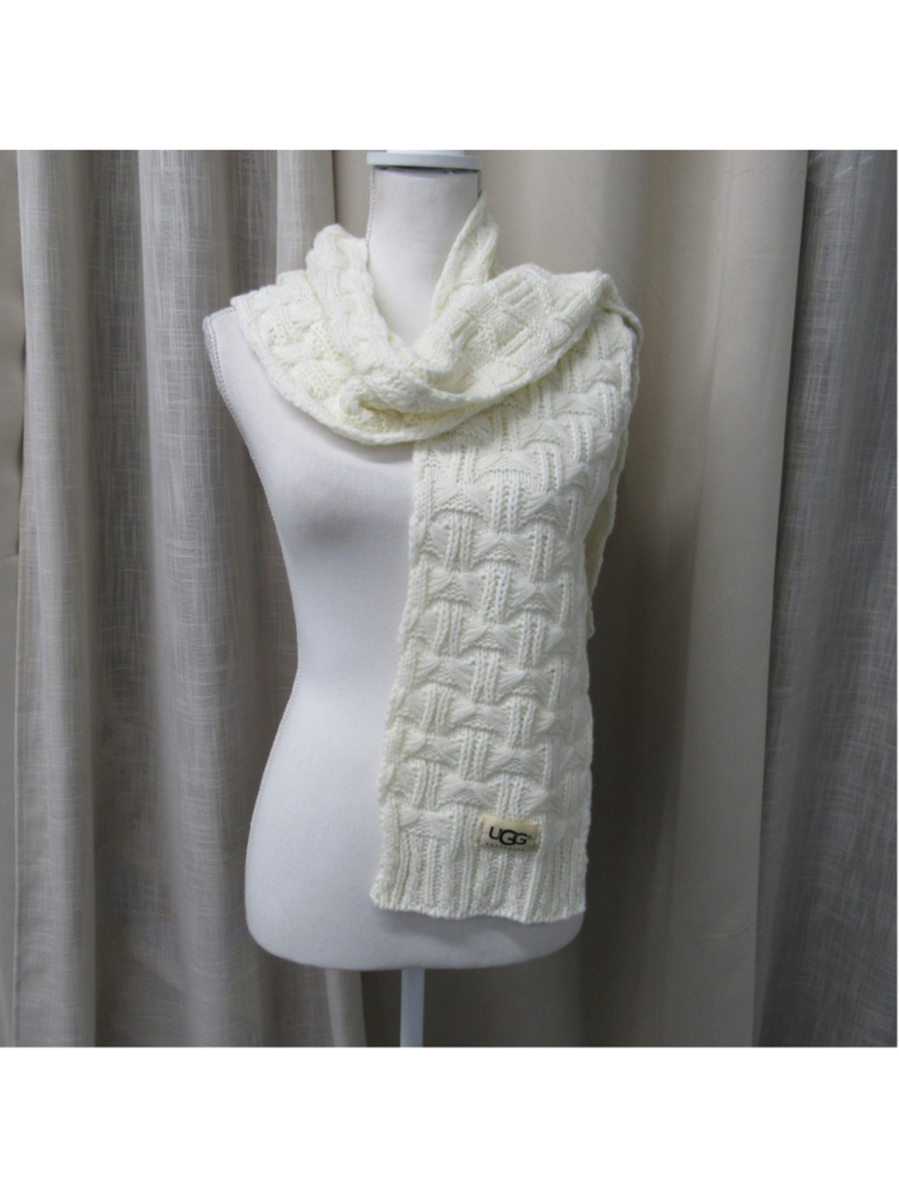 UGG Australia Cream Cable Knit Scarf Off White Textured Basketweave Logo Patch
